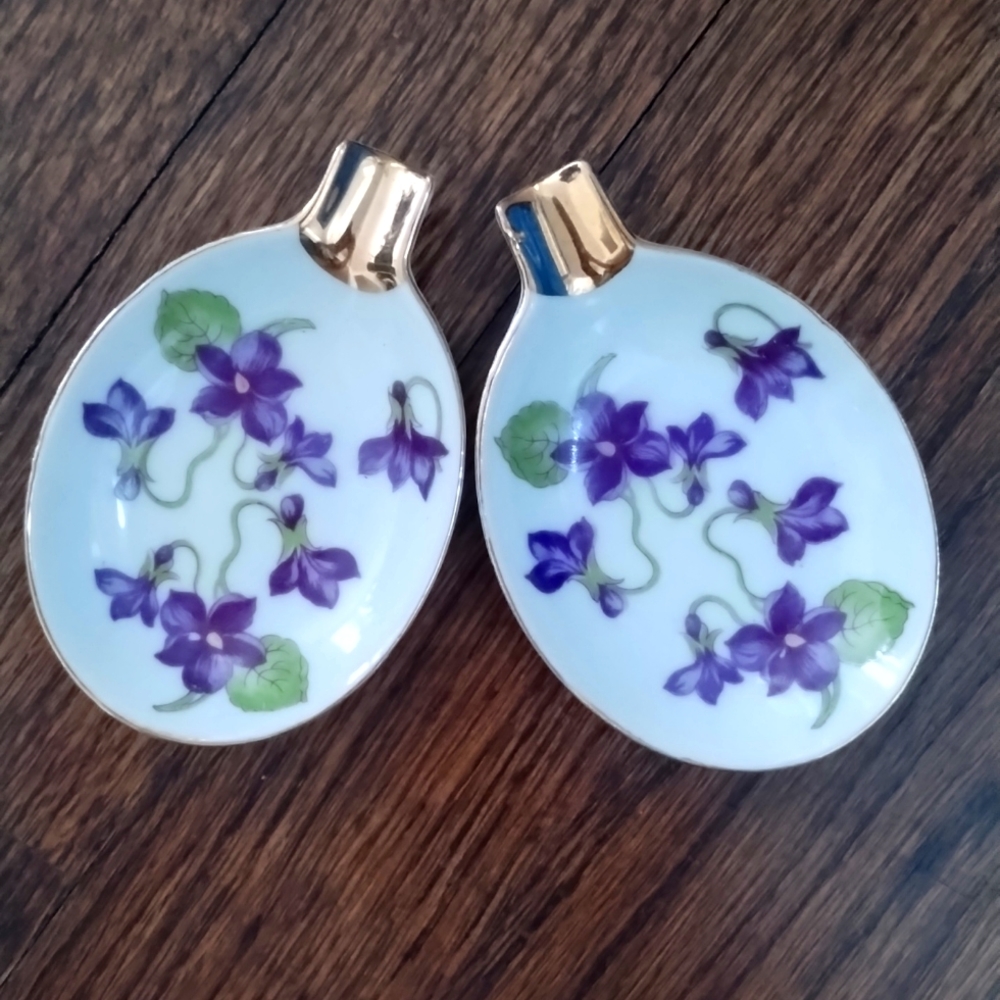 Lefton  Vintage Personal Cigarette Dishes